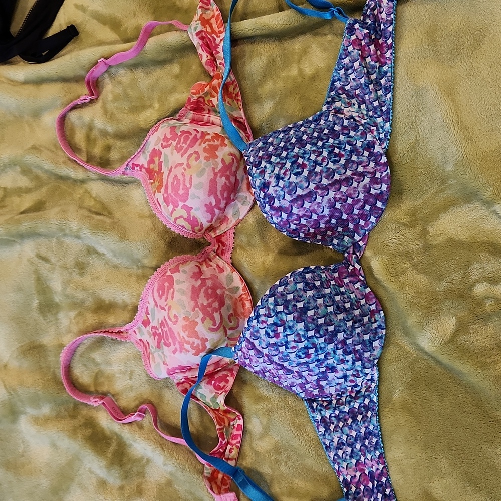 2 ON GOSSAMER underwire bras 32C
